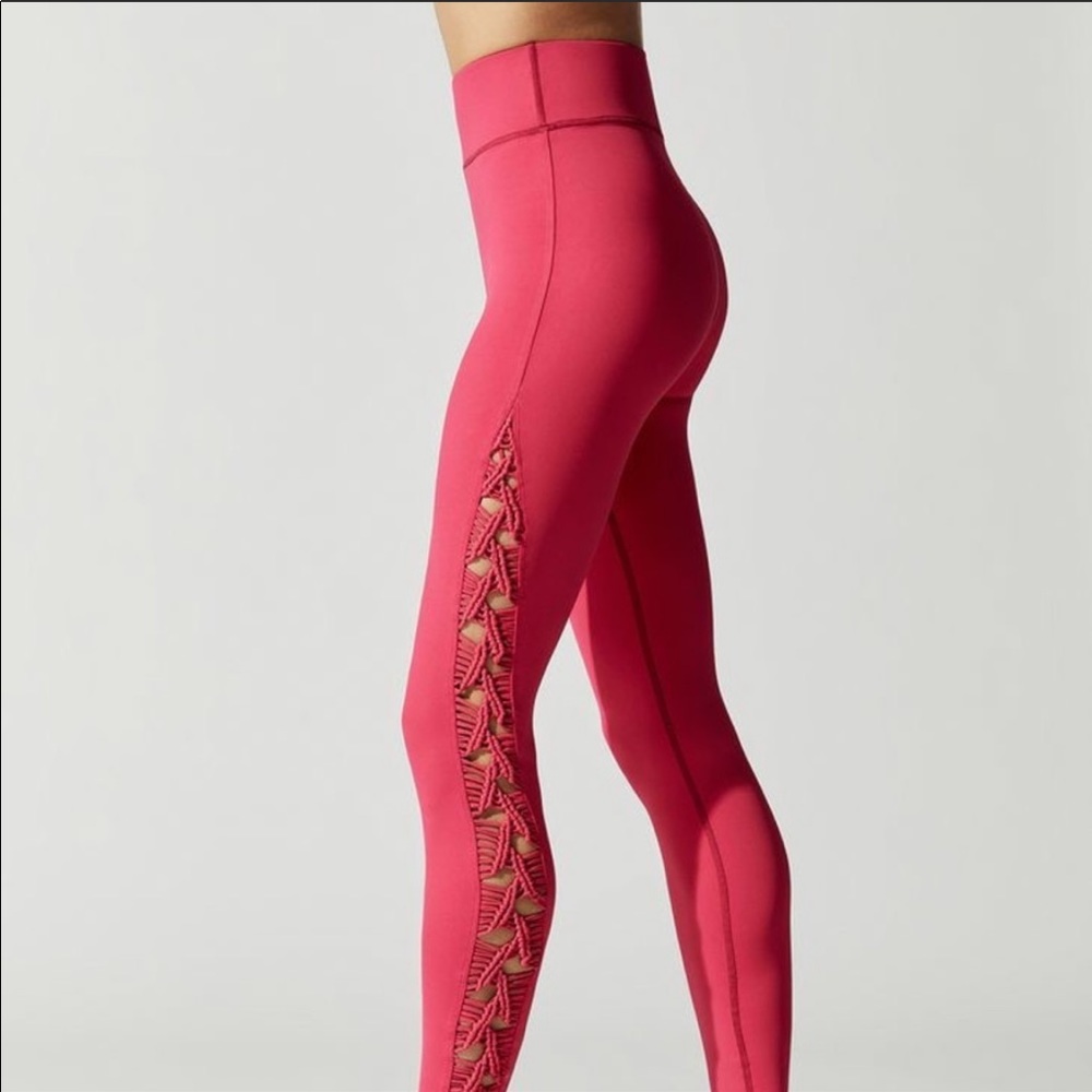 Carbon38 Tanjung Macrame Leggings